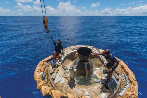 A crew recovers the Low Density Supersonic Decelerator test vehicle from the Pacific after LDSD's second atmospheric test, June 2015.